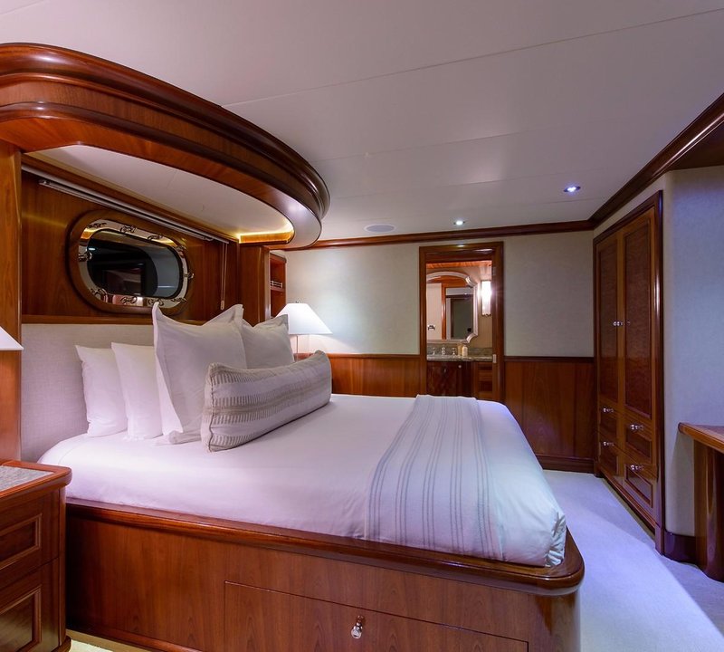 yacht cabin rental
